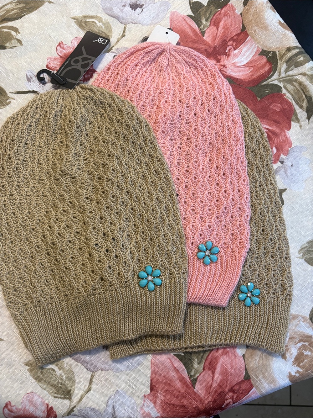 D&Y Tan Knit Beanie with Turquoise Flower Pin